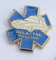 R357 Pin's Ambulance Ambulances DELATTRE DOULLENS Somme Citroën CX Achat Immédiat - Citroën