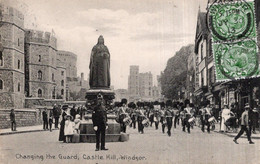 CPA    ANGLETERE   CHANGING THE GUARD, CASTLE HILL, WINDSOR - Windsor