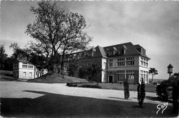 Brest * KER STEARS * Retraite Du Sacré Coeur * Le Bâtiment Scolaire * La Façade Nord - Brest