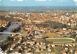 Montauban        82       Vue Générale Aérienne Le Stade De Rugby    10x15        ( Voir Scan) - Montauban