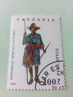TANZANIE - TANZANIA - Timbre 1993 : Arts Traditionnels - Costumes Historiques Africains - Tanzania (1964-...)