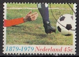 NETHERLANDS 1143,used,football - Oblitérés