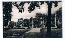 D-12581  GRONAU : Denkmalplatz Mit Kriegerdenkmal - Gronau