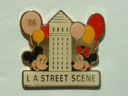 PIN'S DISNEY - MICKEY - MINNIE - LA STREET SCENE - Disney