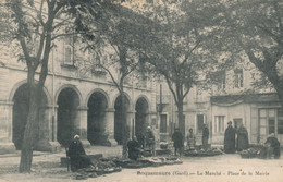 30 // ROQUEMAURE   Le Marché - Place De La Mairie - Roquemaure