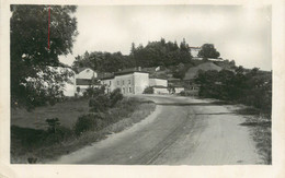 CPSM FRANCE 38 " Diémoz, Route De Lyon Et Château Piellat" - Diémoz