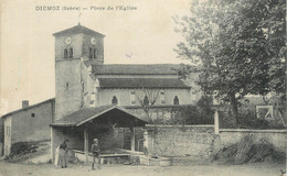 CPA FRANCE 38 " Diémoz, Place De L'église" - Diémoz