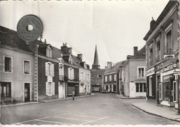 53 - Très Belle Carte Postale Semi Moderne De   Meslay Du Maine    Le Carrefour - Meslay Du Maine