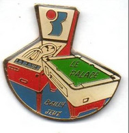 X117 Pin's Jeu Jeux Flipper Le Palace La Baule Loire-Atlantique Billard BAILLY JEUX Achat Immédiat - Jeux