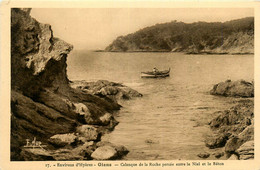 Giens * Calanque De La Roche Percée Entre Le Niel Et Le Béton - Hyeres