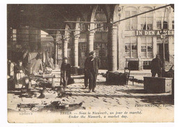 04- 2021 - BELGIQUE - FLANDRE OCCIDENTALE - YPRES  - Sous Le Nieuwerk Un Jour De Marché - Ieper