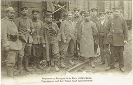 Militaria. Bruxelles-Etterbeek. Prisonniers Français à La Gare. - Etterbeek