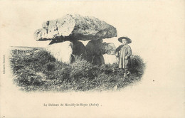 CPA FRANCE 10 " Marcilly Le Hayer, Le Dolmen" - Marcilly