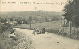 CPA FRANCE 78 " St Rémy Les Chevreuse, Une Voiture En Panne Dans La Descente De La Trinité" - St.-Rémy-lès-Chevreuse