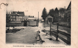 Bar-sur-Seine (Aube) Inondations De 1910 - La Rue De La Gare Le 23 Janvier (Pont Vert Submergé) - Floods