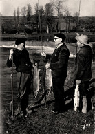 Châteaulin * Pêcheurs De Saumons Avec Leurs Prises Près D'une écluse De L'aulne * Pêche à La Ligne * Saumon - Châteaulin