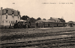 Carhaix * Vue Sur Le Buffet Et La Gare * Ligne Chemin De Fer Du Finistère * Train Locomotive Wagons - Carhaix-Plouguer