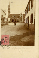 Carantec * Carte Photo * Une Rue Du Village Et L'église - Carantec