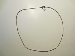 Chaîne De Cou Argenté Neuve Poinçon - Agatha - 40 Cm - TBE - - Necklaces/Chains