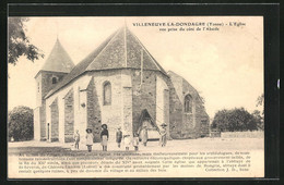 CPA Villeneuve-la-Dondagre, L`Eglise Vue Prise Du Côté De L`Abside - Villeneuve-la-Dondagre