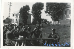 France, 1940 - Moulins-sur-Allier - 46, Quai D'Allier - Promenade Du Maréchal Juin - Grand Banquet De La Wehrmacht - Guerra, Militares