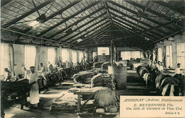 Annonay * Tanneur Tannerie établissements E. MEYZONNIER Fils * Une Salle De Corroierie De Veau Ciré - Annonay