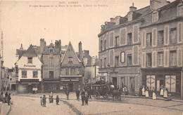 56-AURAY- VIELLES MAISONS DE LA PLACE DE LA MAIRIE L'HÔTEL DU PAVILLON - Auray