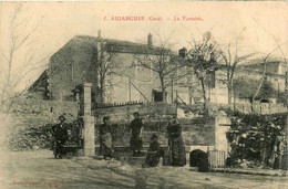 Aujargues * Vue Sur La Fontaine * Villageois - Other & Unclassified