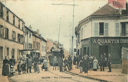 VAL D'OISE   BEZONS  Rue D'Argenteuil - Bezons