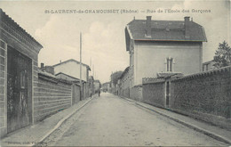 CPA FRANCE 69 " St Laurent De Chamousset, Rue De L'Ecole Des Garçons" - Saint-Laurent-de-Chamousset