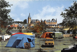 45-GIEN- LE CAMPING AU BORD DE LA LOIRE AU FOND LE CHATEAU XVeS - Gien