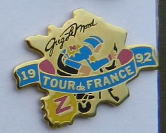 A177 Pin's VELO CYCLISME TOUR DE FRANCE GREG LEMOND Z CARTE Achat Immédiat - Cyclisme