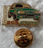 Pin's - Automobiles - Peugeot - 205 Griffe - Signé HELIUM PARIS - - Peugeot