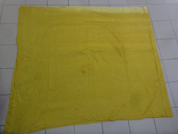 Piece De Tissu Jaune 240x105 Cm - Laces & Cloth