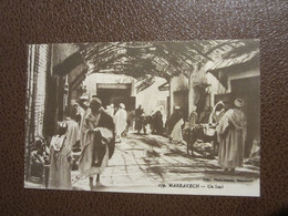 AFRIQUE DU NORD : 3 Cartes (MAROC : MARRAKECH UN SOUK,TUNIS : Rue HALFAOUINE,TUNISIE : OUED BAYECH). - Colecciones Y Lotes