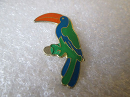 PIN'S    ANIMAUX   TOUCAN - Animals