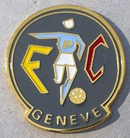 FOOTBAL CLUB POLICE GENEVE - SOCCER - POLIZEI - FUSSBALL - POLICIA - CALCIO -FOOT - FOND GRIS -               (ROSE) - Polizei