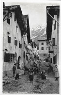 BERGÜN → Dorfstrasse Mit Ziegenherde, Fotokarte Ca.1930 - Bergün/Bravuogn