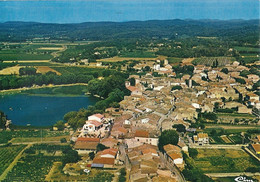 83 . BESSE SUR ISSOLE .. VUE GENERALE AERIENNE . 1984 - Besse-sur-Issole