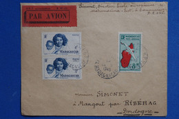 S7 MADAGASCAR BELLE LETTRE 1949 TANANARIVE POUR RIBERAC+ PAIRE DE T.P + AFFRANCH INTERESSANT - Poste Aérienne