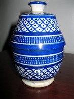 POT A BEURRE COUVERT SIGNE SERGHINI - JOBBANA - BLEU DE FEZ - MAROC - Oosterse Kunst