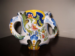 RAFRAICHISSOIR VASE CACHE POT TRIPODE EN FAIENCE DANS LE GOUT DE ROUEN - Delft (NLD)