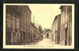 CPA Moncoutant, La Grand`Rue, Vue De La Rue - Moncoutant