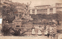 Toulon          83    Place De La Liberté. Monument De La Fédération. Nourrices  -manque -   (voir Scan) - Toulon