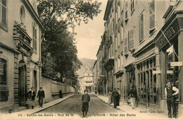 Salins Les Bains * La Rue De La Liberté * Hôtel Des Bains * Coiffeur - Other & Unclassified