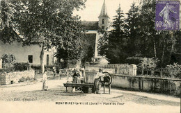 Montmirey La Ville * La Place Du Four * Fontaine * Villageois - Andere & Zonder Classificatie