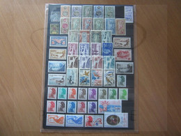 LOT DE 100 TIMBRES DE S.P.M. , NEUFS , (c) - Lots & Serien