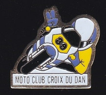 70791- Pin's.Moto Club De La Croix Du Dan. à Poligny - Motos