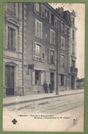 CPA  Rare - HAUTE VIENNE - LIMOGES - RUE MAUVENDIERE - Animation Devant Le Bureau D'assurance De Monsieur DEBAY - MT/ IL - Limoges