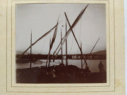 Genève. Léman. Bateau. Barque. 1902. 7.5x8 Cm. Collée Sur Encadrement - Orte